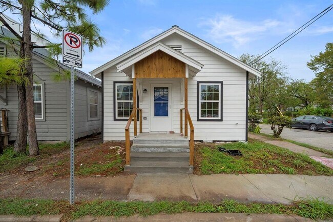 Primary Photo - 3521 McIlhenny St