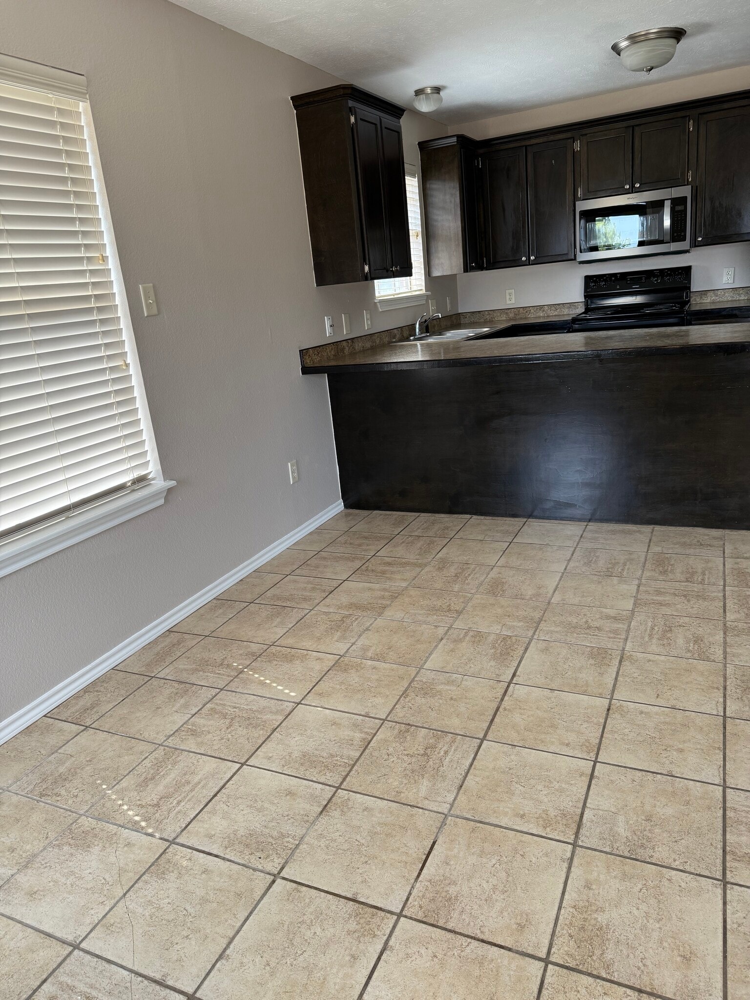 Dining area - 3419 Rice St