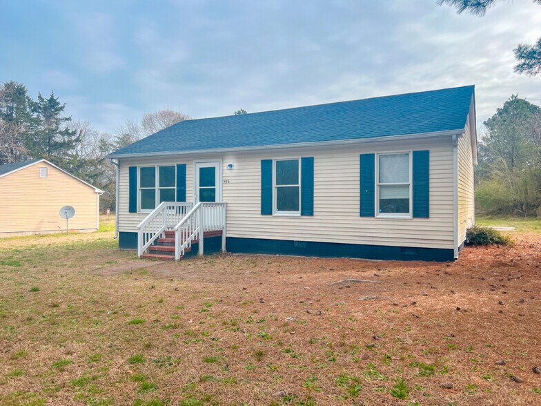 Building Photo - 496 Lancaster Creek Dr