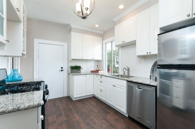 Kitchen - 2912 Harper Street