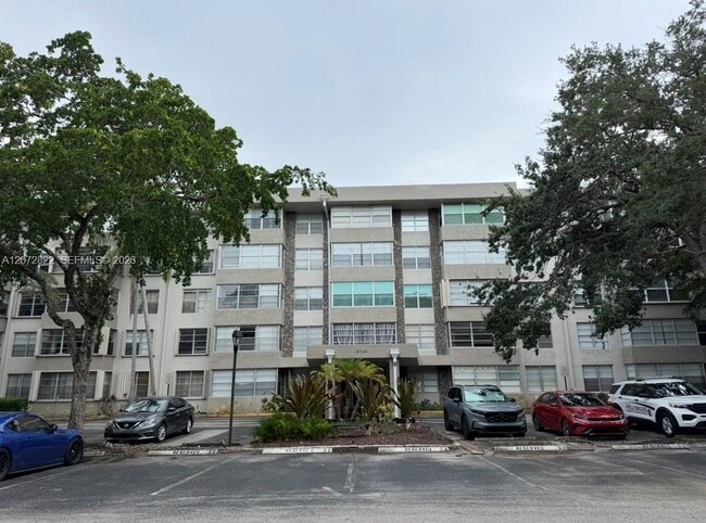 Building Photo - 6700 Cypress Rd