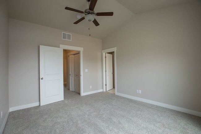 Building Photo - 4902 Brookfield Dr