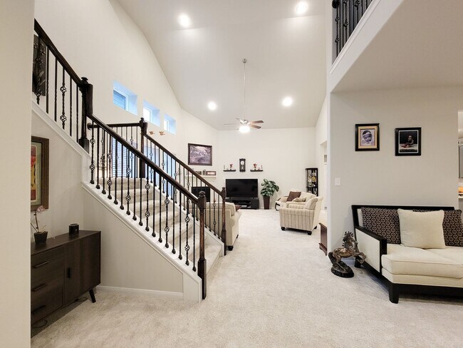 Building Photo - This stunning 2-year-old house with 4 beds, 3 baths, and an attached 2-car garage, it offers ampl...