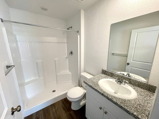 Building Photo - Brand new 3 Bedroom, 2 Bathroom Home in Ne...