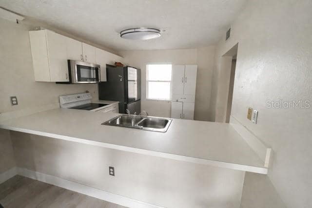 Building Photo - 9030 Lake Pl Ln