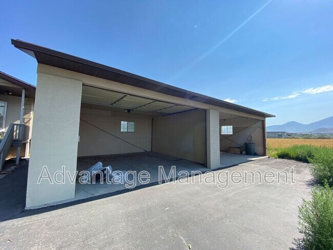 Building Photo - 1235 S 1950 W