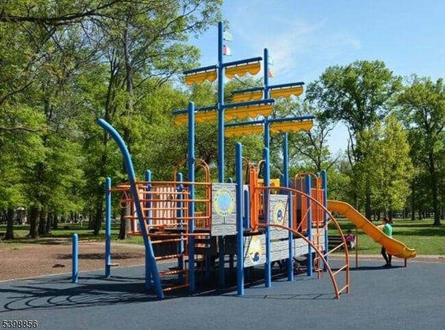 Building Photo - 189 Sunshine Dr