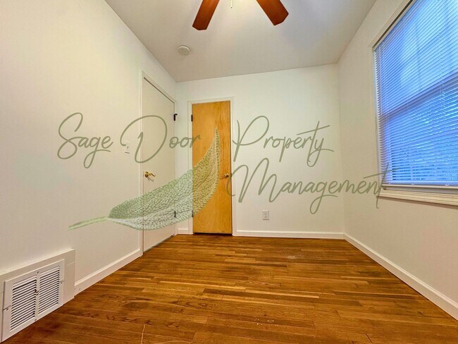 Building Photo - CHARMING HOME WITH GARAGE, LARGE BASEMENT,...