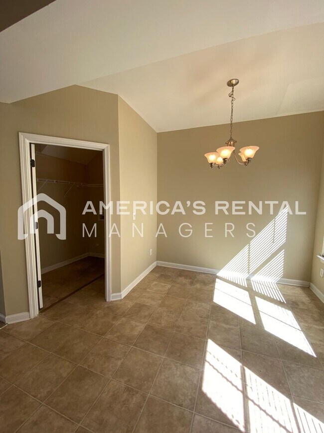 Building Photo - Townhome Available in Calera!! Available to View Now!!!
