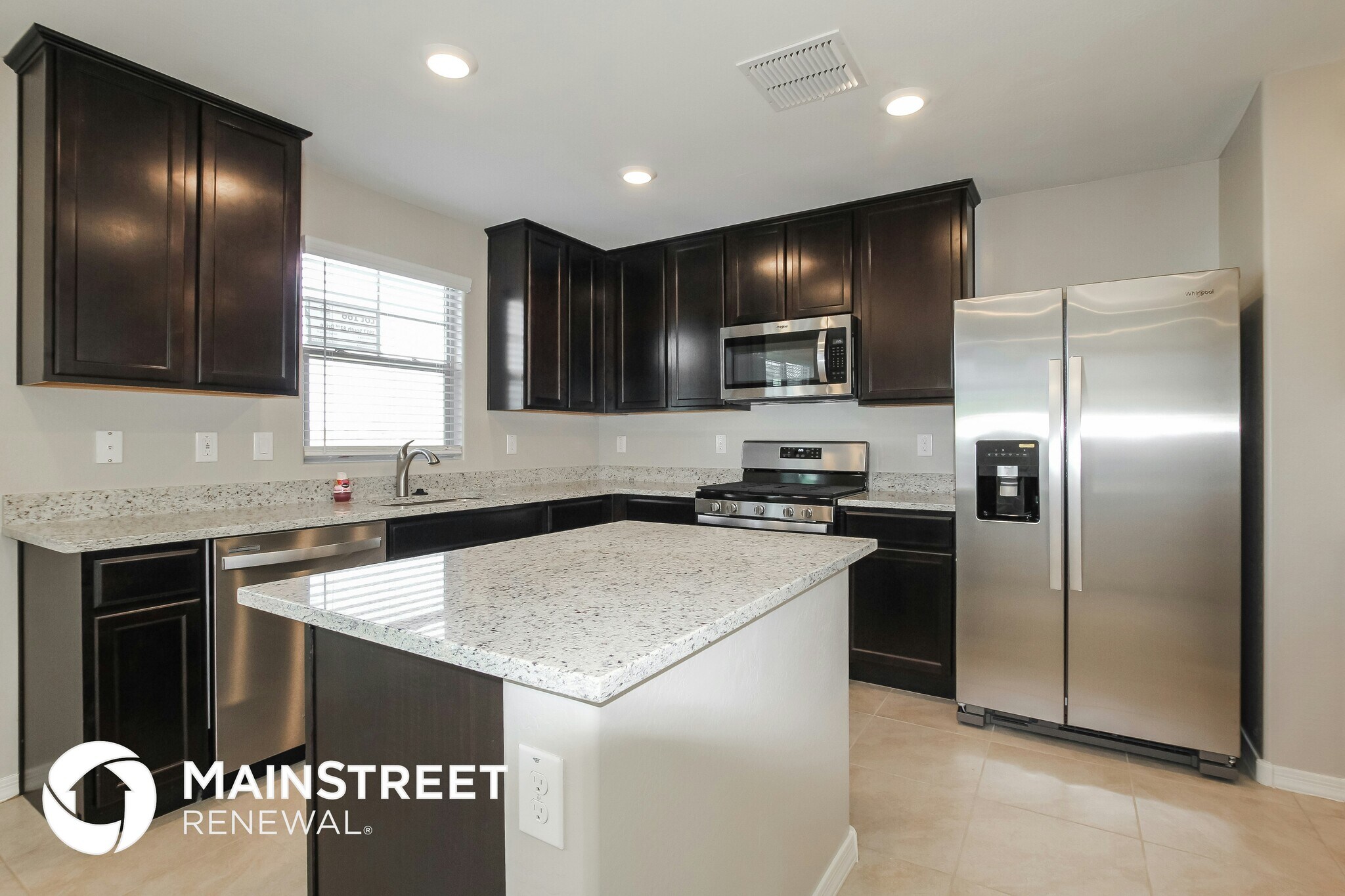 Building Photo - 3917 S 82nd Dr