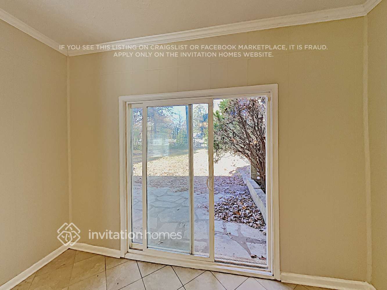 Building Photo - 227 Evergreen Dr SE
