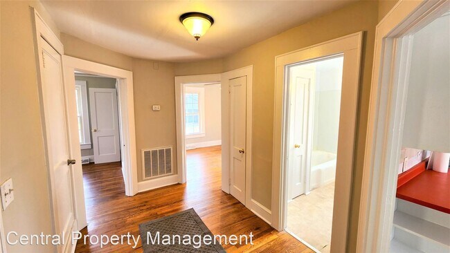 Building Photo - 3 br, 1 bath House - 209 Cumberland Avenue