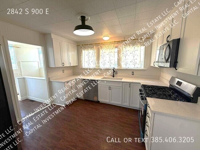 Building Photo - 2842 S 900 E