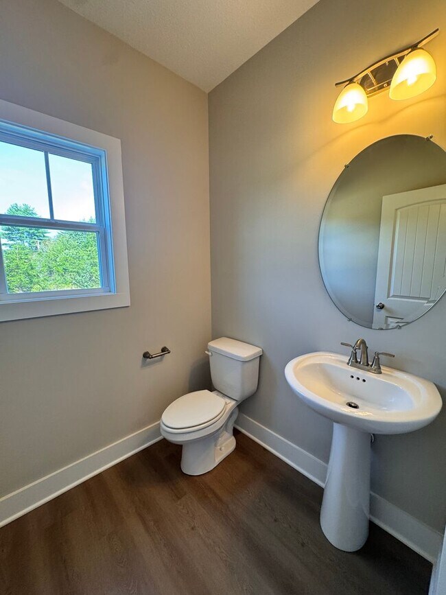 Building Photo - Maryville 37803 - Brand New 4 bedroom, 2.5 bath home - Contact Jackie Mills (865) 748-2851