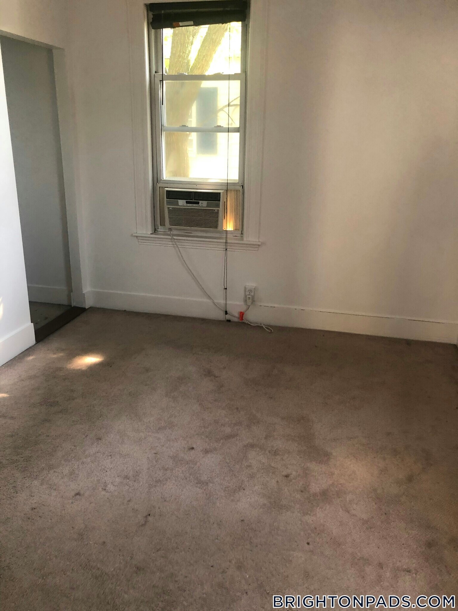 Building Photo - 34 Etna St