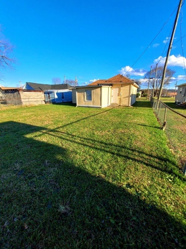 Building Photo - 1730 Park St