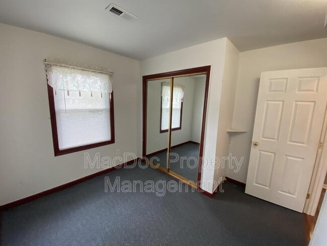 Building Photo - 11206 Old Leavells Rd