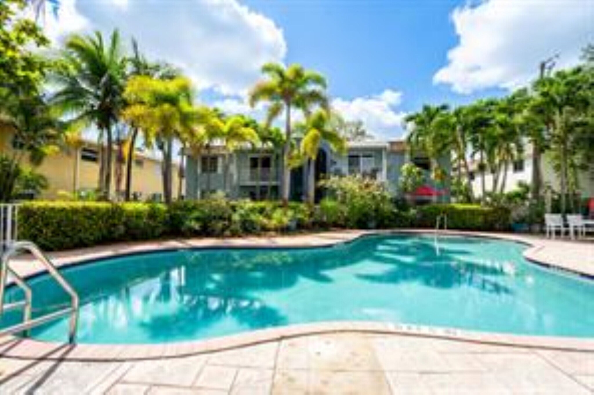 Building Photo - 2607 NE 8th Ave