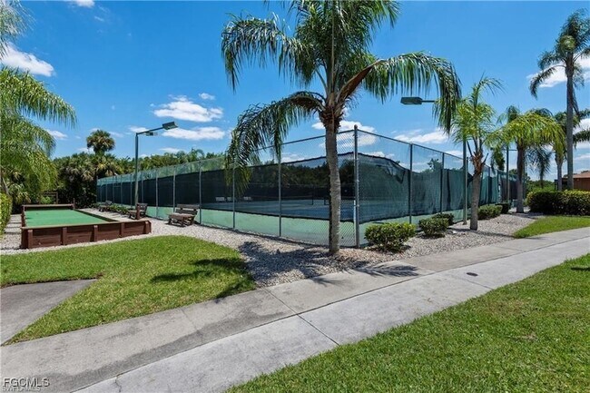 Building Photo - 15427 Crystal Lake Dr