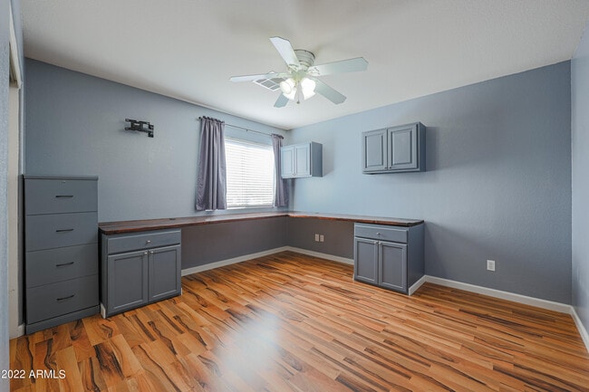 Building Photo - 16146 N 158th Ave