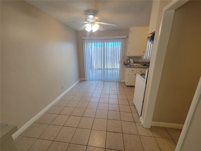 Building Photo - 4505 Canoga St