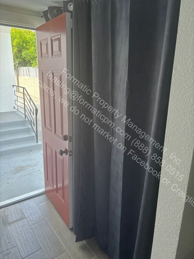 Building Photo - 120 E Century Blvd