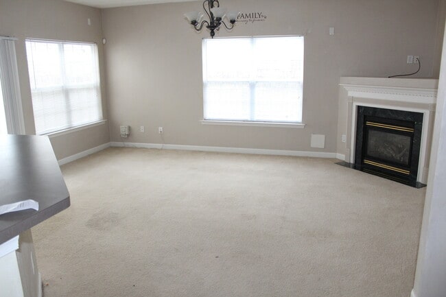 Building Photo - Beautiful 2 bed/2.5 bath condo in Witchduc...