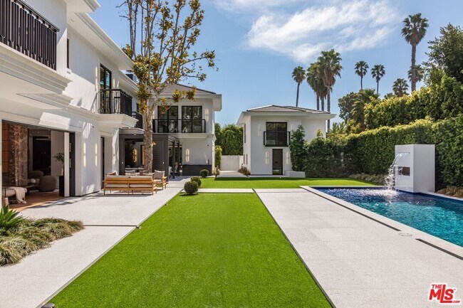 Building Photo - 927 Whittier Dr