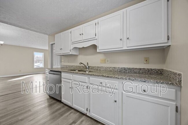 Building Photo - 1421 Matilda Ct