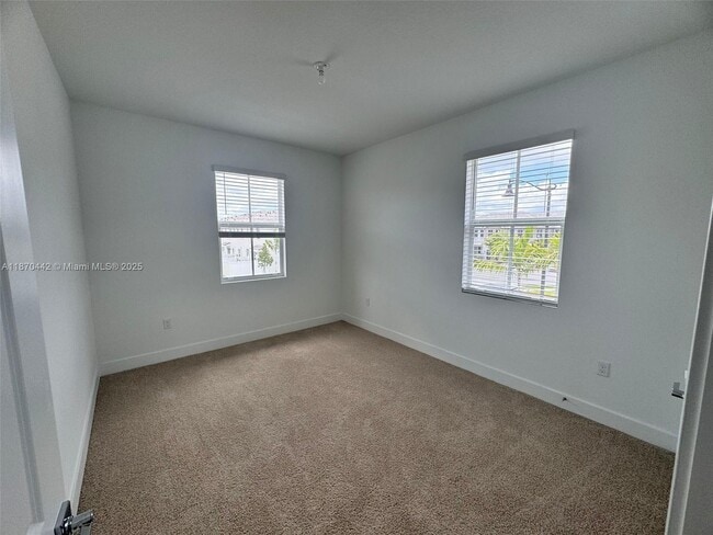 Building Photo - 123 SW 171st Ln