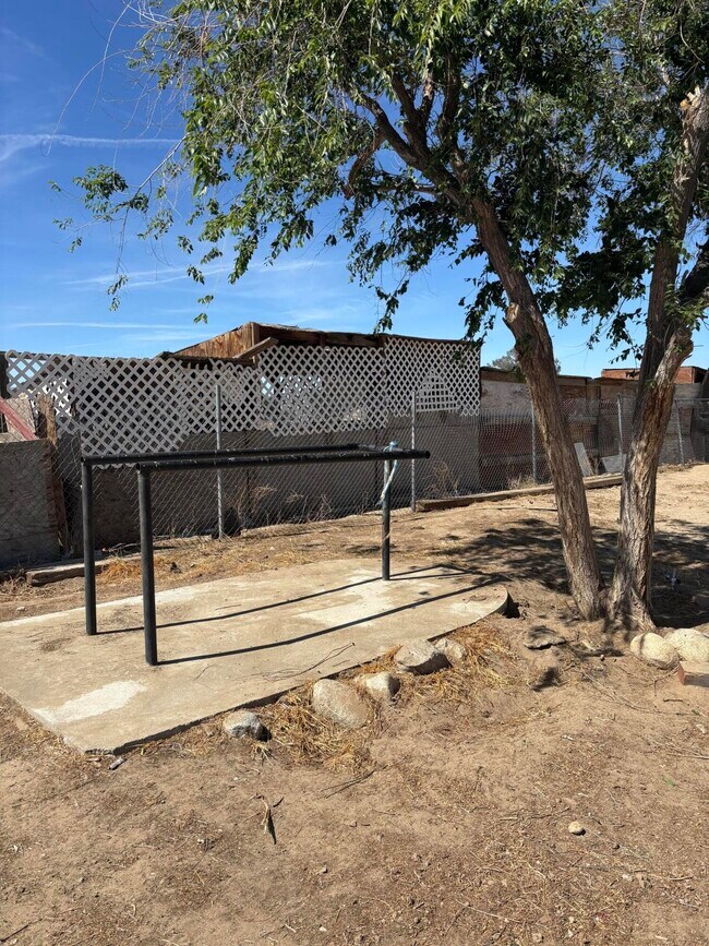 Building Photo - 10136 E Ave Q-10