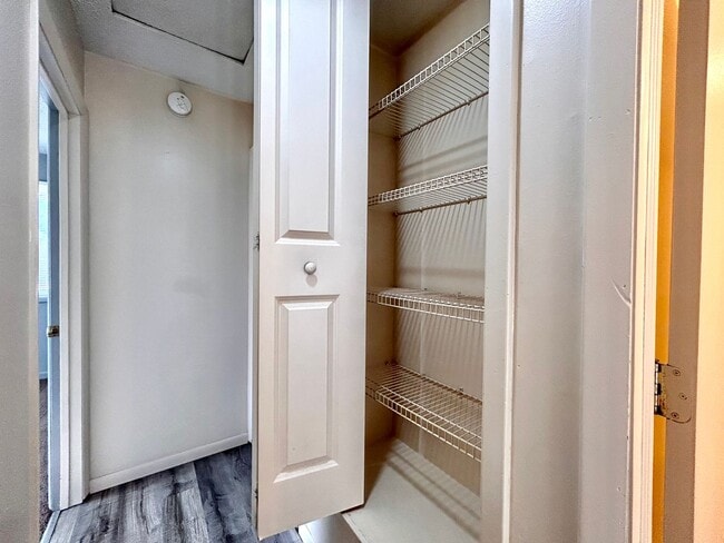 Building Photo - Three Bedroom Ranch-Style Home in Muskegon