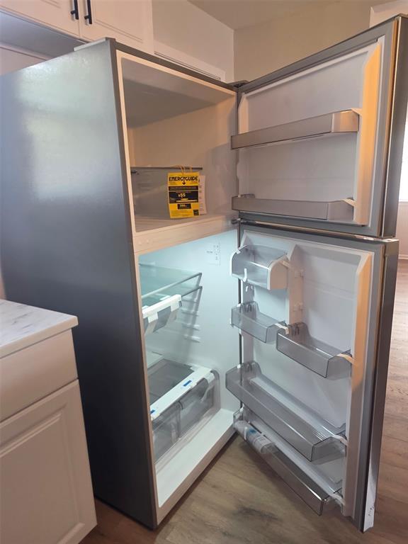 Building Photo - 806 W 8th St