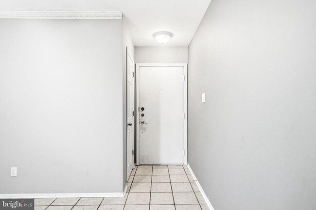 Building Photo - 1404 Woodhollow Dr