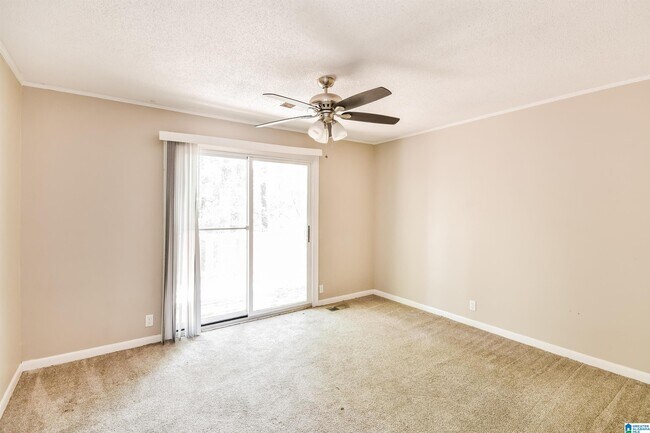 Building Photo - 1032 Sandy Brook Cir