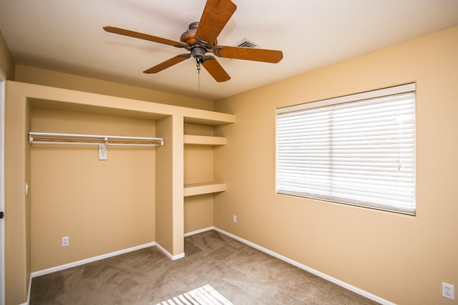 Building Photo - 4BR/2.5 BA. Located in the Desert Ridge
