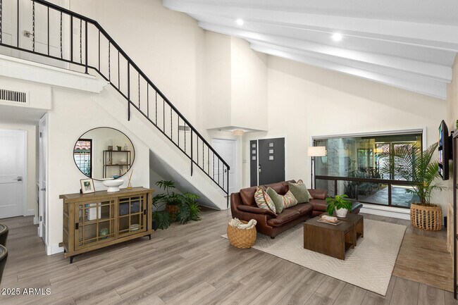 Building Photo - 5822 N Scottsdale Rd