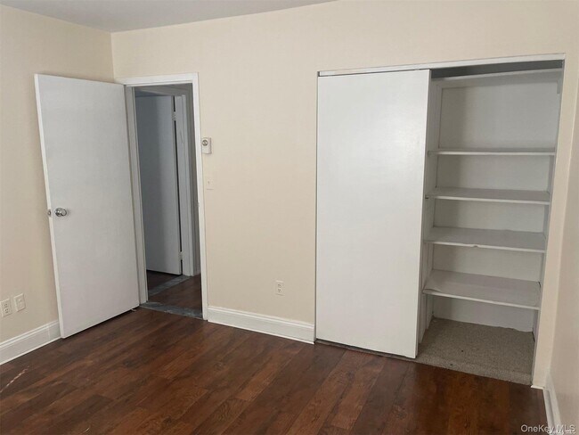 Building Photo - 530 Hudson Ave