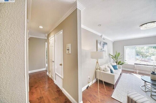 Building Photo - SERENE SYLVAN SANCTUARY - 4 Bed/2 Bath Home w/Private Pool - FREMONT