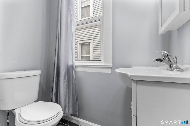 Building Photo - 78 Shelton Ave