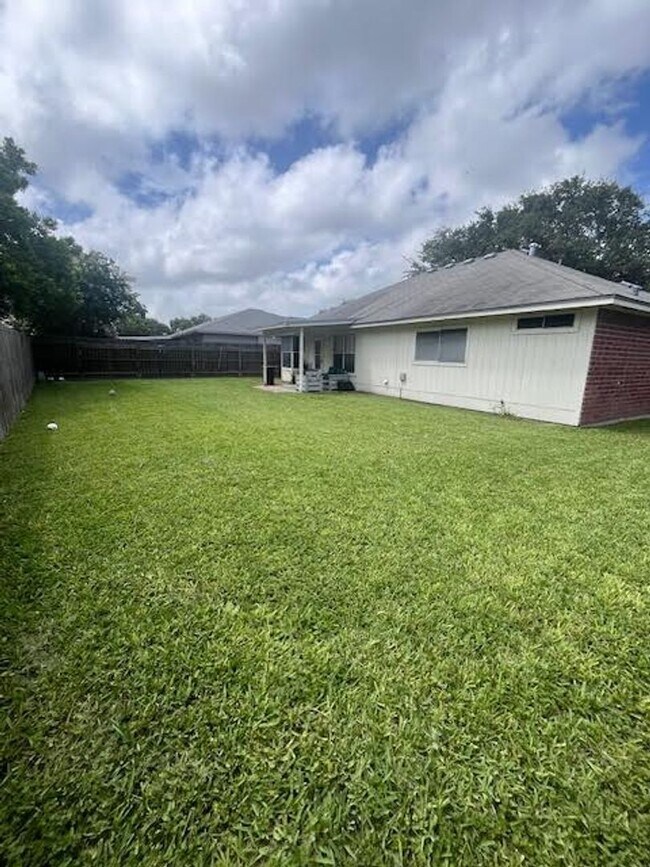 Building Photo - 7029 Premont Dr