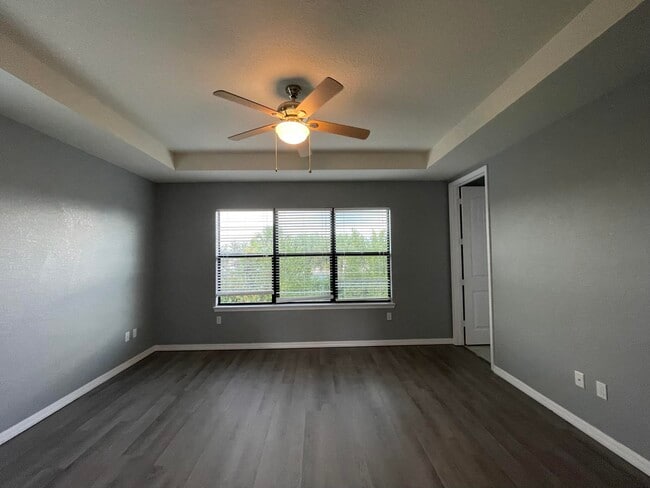 Building Photo - 4516 San Fratello Cir