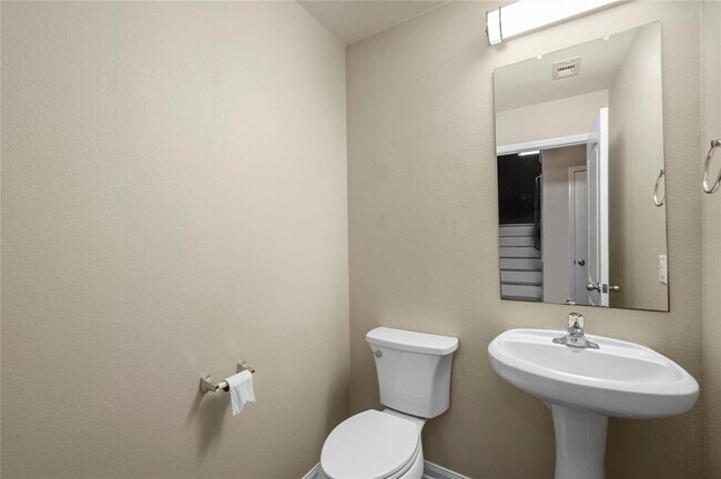 Building Photo - 1843 Garnet Breeze Dr
