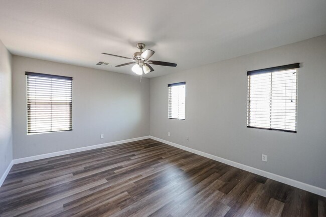 Building Photo - 16982 W Rio Vista Ln