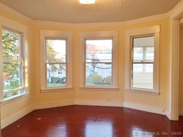 Primary Photo - 985 Whalley Ave