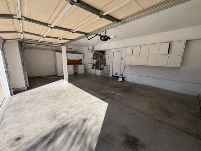 Building Photo - Wonderful 4 bedroom Temecula home for LEASE!