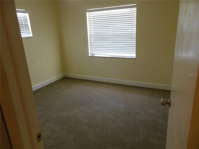 Building Photo - 213 Buttonwood Ave