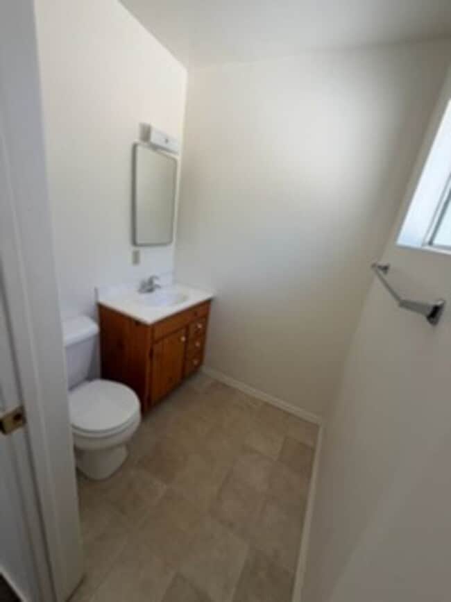 Building Photo - 6641 Ivins Dr