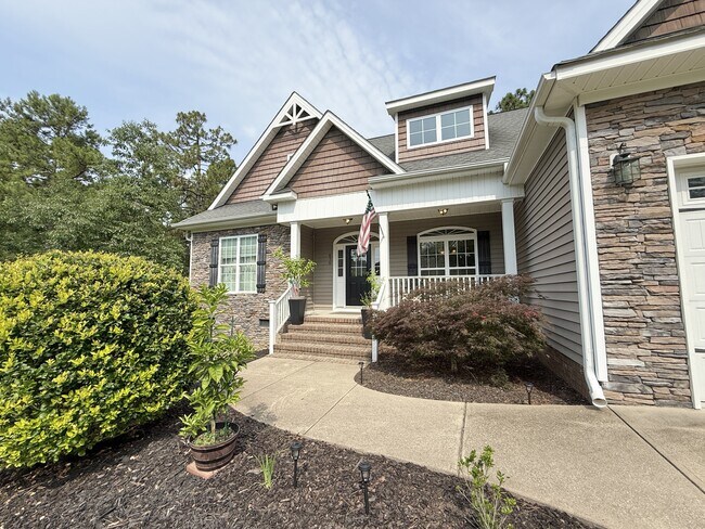 Building Photo - 476 Clearwater Harbor
