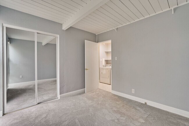 Building Photo - Welcome Home!!! Great Santa Clara Pomeroy ...